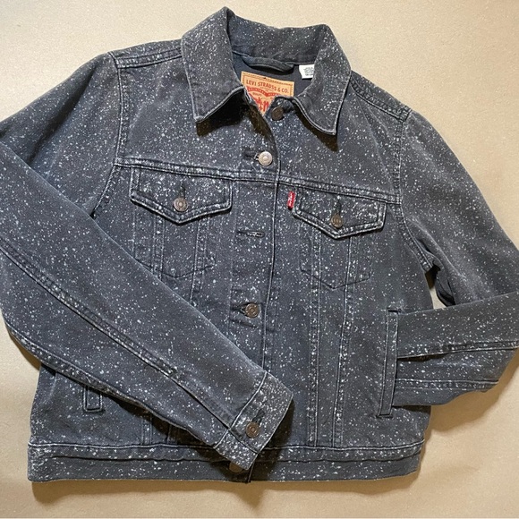 MTv Upstyled LEVIs Denim Jacket with Embroidery Accented Patch - One of A Kind - Picture 5 of 17
